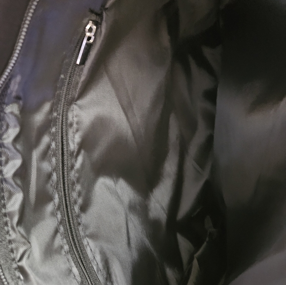 Authentic YSL Tote - Picture 9 of 10